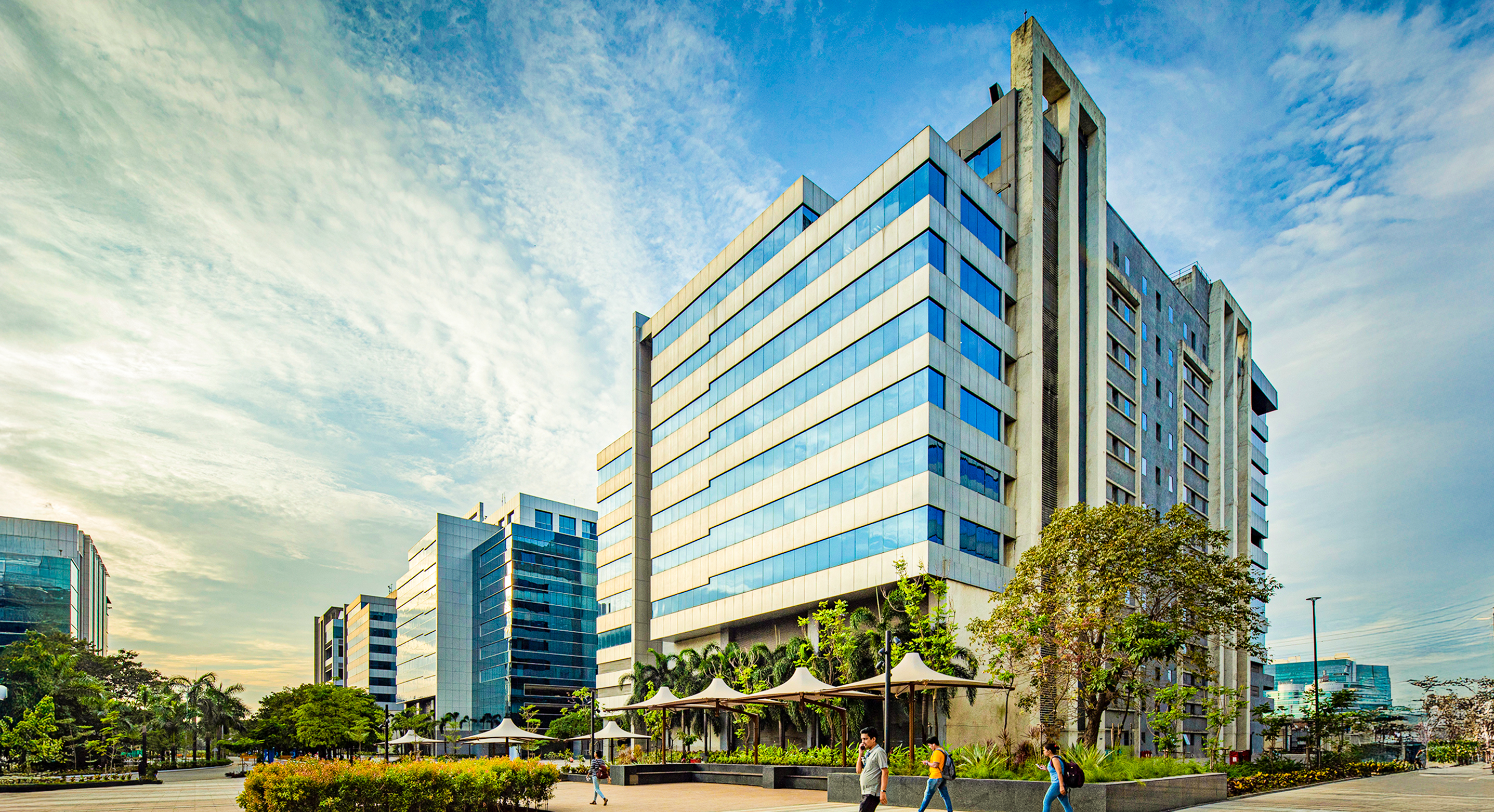 B Raheja Giga Space